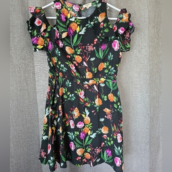 World Market Cut Out Shoulder Mini Dress Ruffles Floral Size S/M - Picture 1 of 5